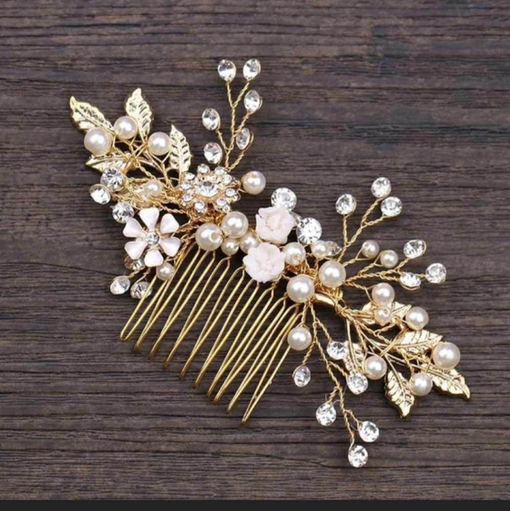 Wedding, gold, pearl hair comb